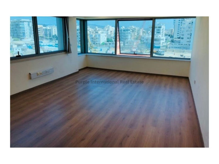 Image No.3-Commercial à vendre à Neapolis