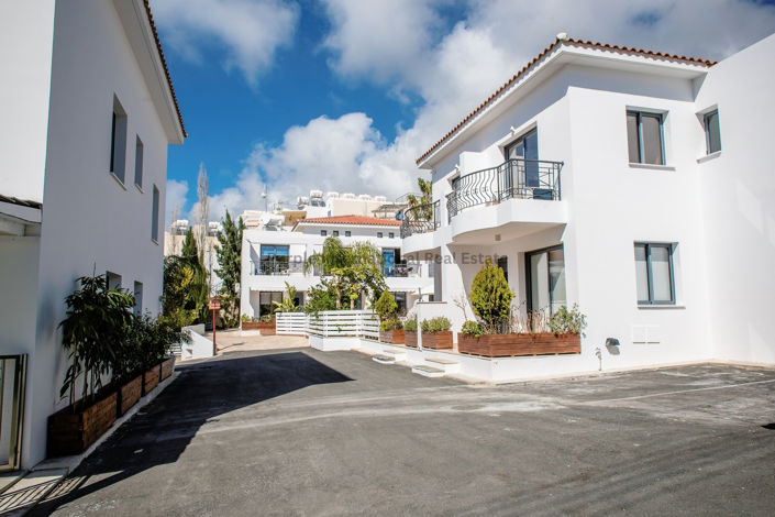 Image No.19-Commercial for sale