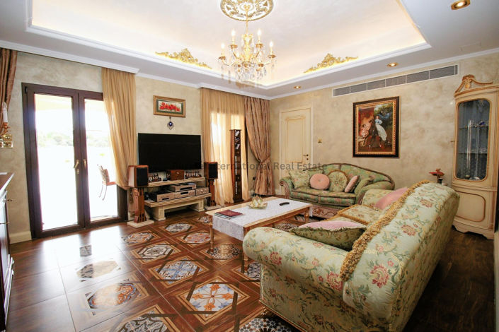 Image No.7-6 Bed Villa for sale