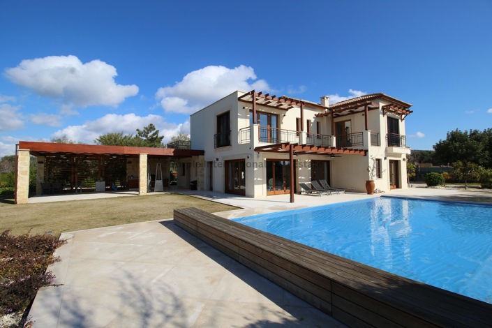 Image No.1-6 Bed Villa for sale