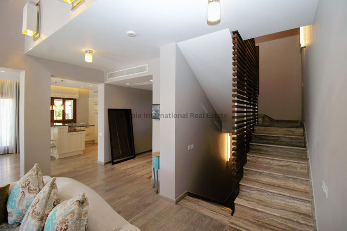 Image No.15-6 Bed Villa for sale