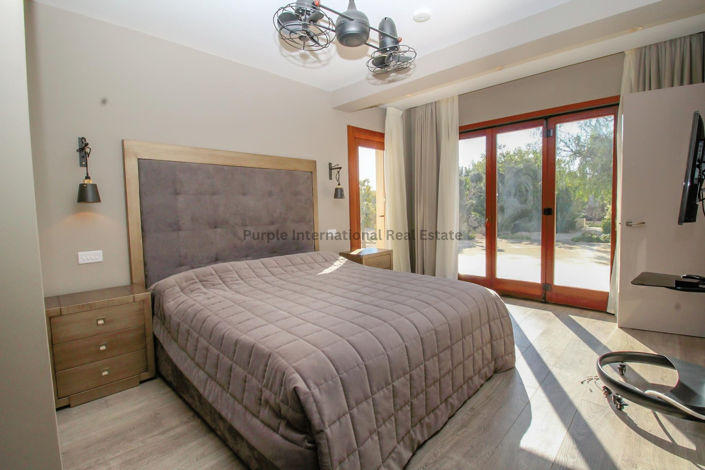 Image No.19-6 Bed Villa for sale