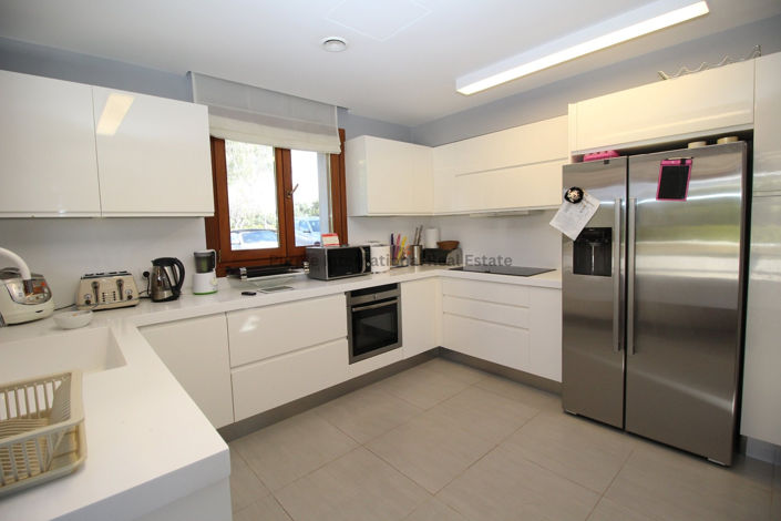 Image No.3-6 Bed Villa for sale