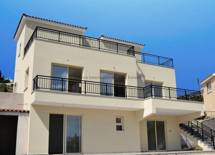 Image No.1-4 Bed Villa for sale