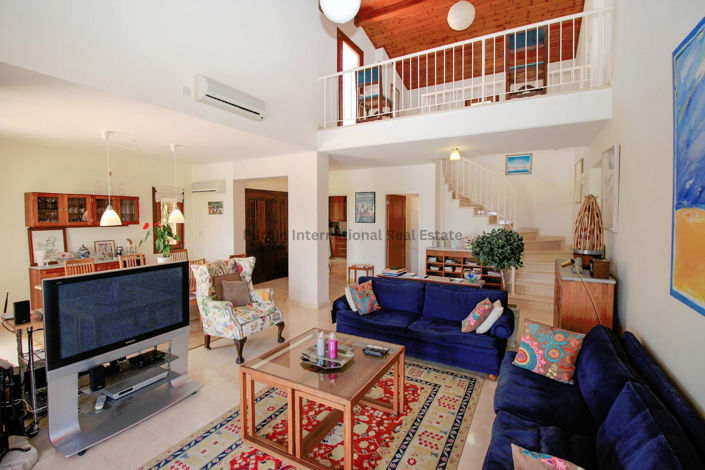 Image No.2-Villa de 4 chambres à vendre à Aphrodite Hills