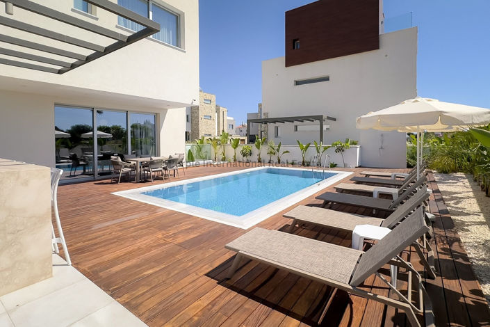 Image No.1-4 Bed Villa for sale