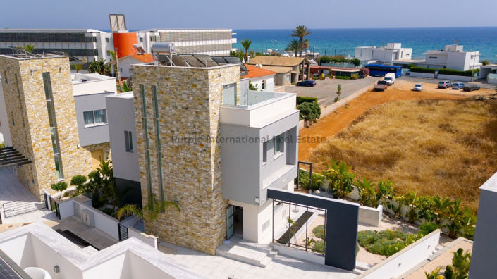 Image No.2-4 Bed Villa for sale