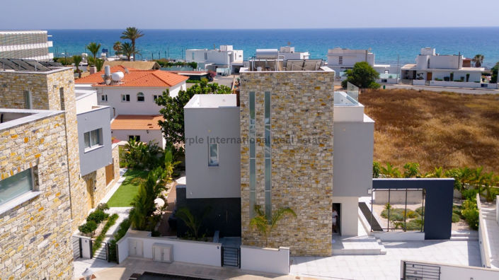 Image No.3-4 Bed Villa for sale