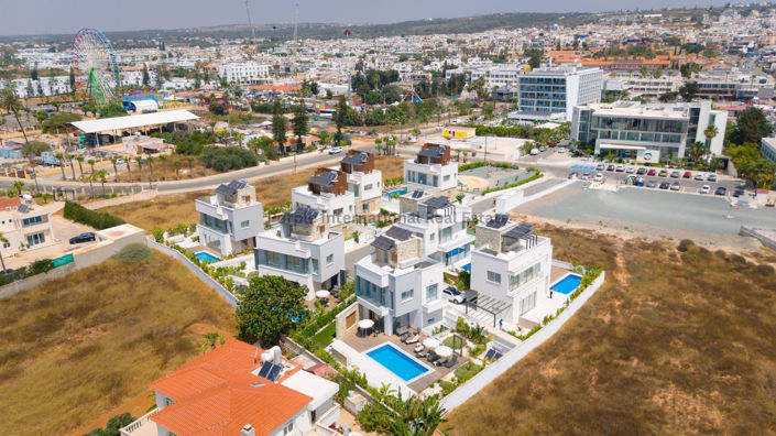 Image No.5-4 Bed Villa for sale