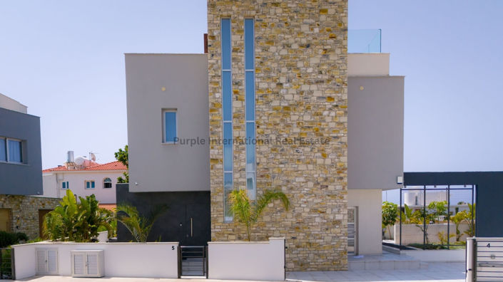 Image No.8-4 Bed Villa for sale