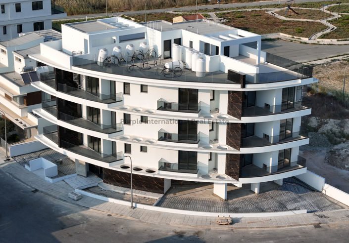 Image No.9-2 Bed Apartment for sale