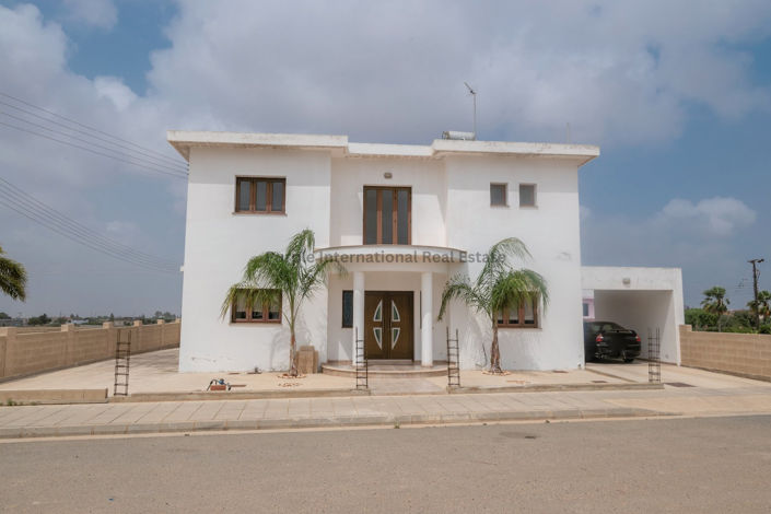 Image No.1-4 Bed Villa for sale