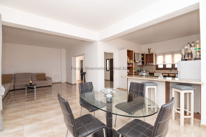 Image No.10-Villa de 4 chambres à vendre à Frenaros