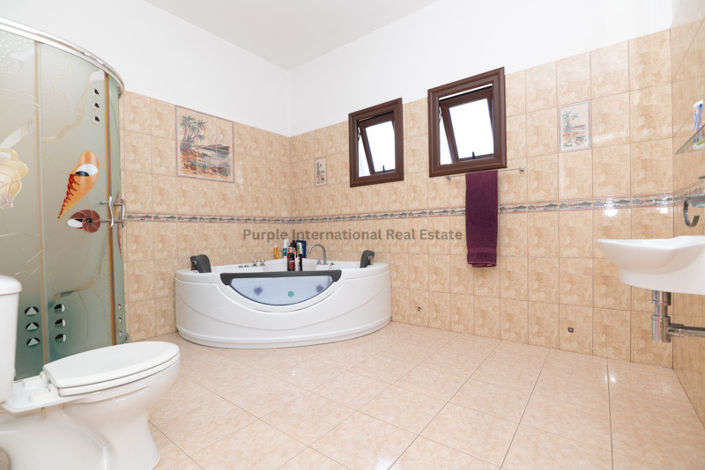 Image No.16-Villa de 4 chambres à vendre à Frenaros