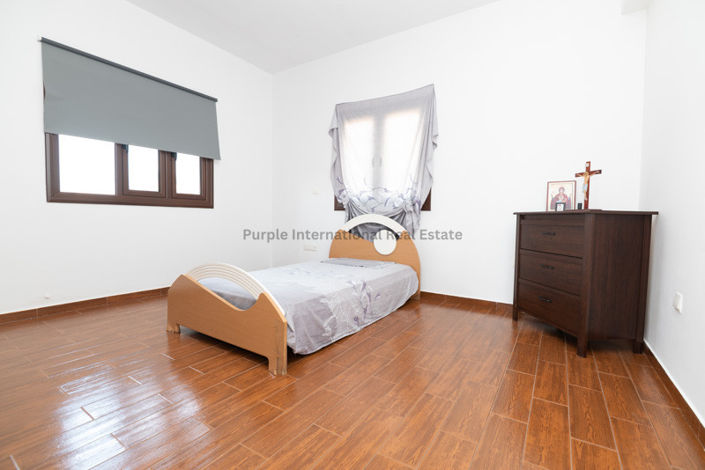 Image No.19-Villa de 4 chambres à vendre à Frenaros