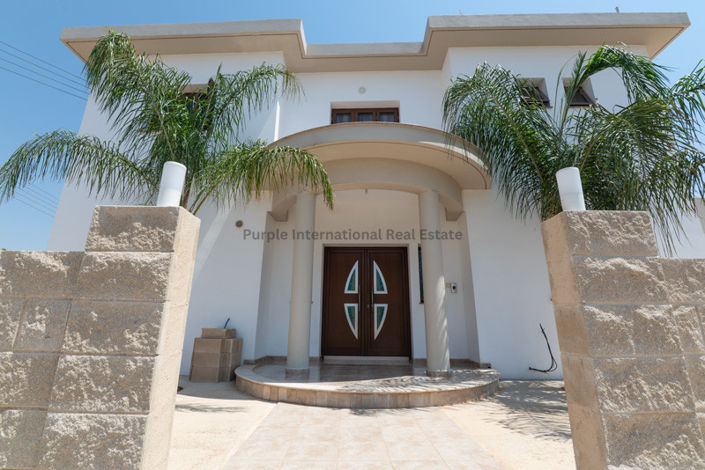 Image No.6-Villa de 4 chambres à vendre à Frenaros