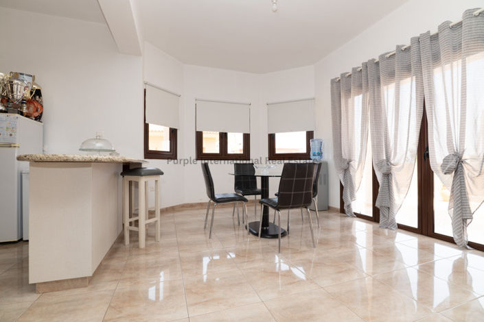 Image No.8-Villa de 4 chambres à vendre à Frenaros