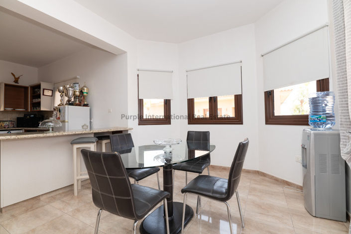 Image No.9-Villa de 4 chambres à vendre à Frenaros