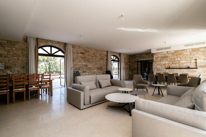 Image No.10-6 Bed Villa for sale