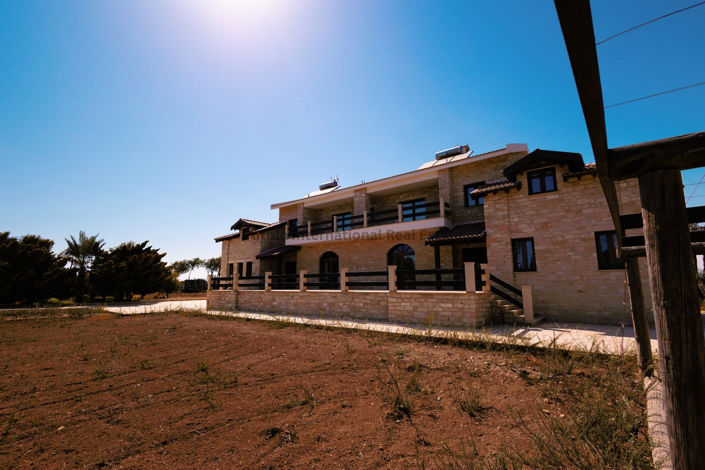 Image No.28-6 Bed Villa for sale