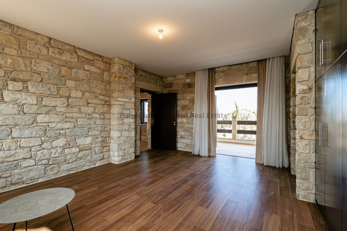 Image No.40-6 Bed Villa for sale