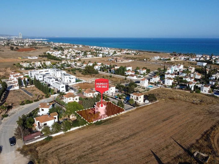 Image No.1-3 Bed Villa for sale