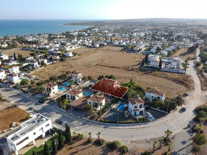 Image No.2-3 Bed Villa for sale