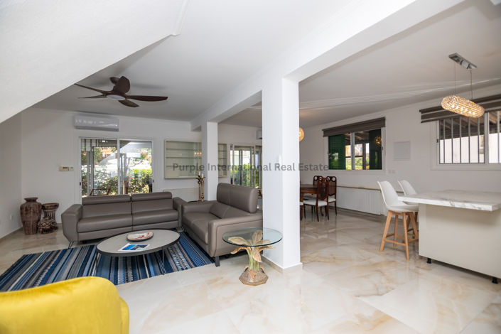 Image No.1-3 Bed Villa for sale