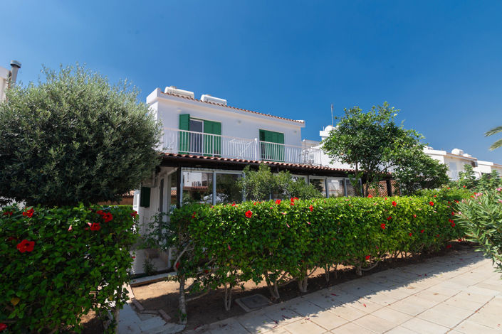 Image No.1-3 Bed Villa for sale