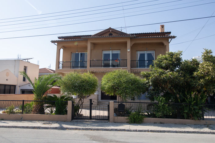 Image No.1-3 Bed Villa for sale