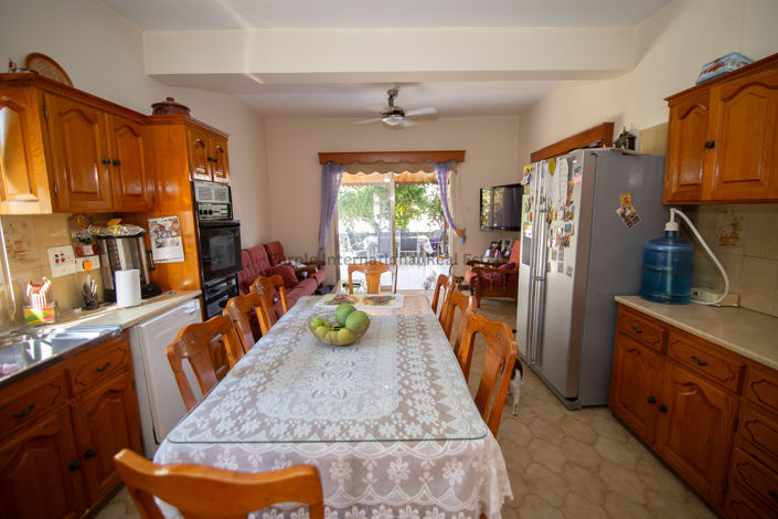 Image No.18-3 Bed Villa for sale