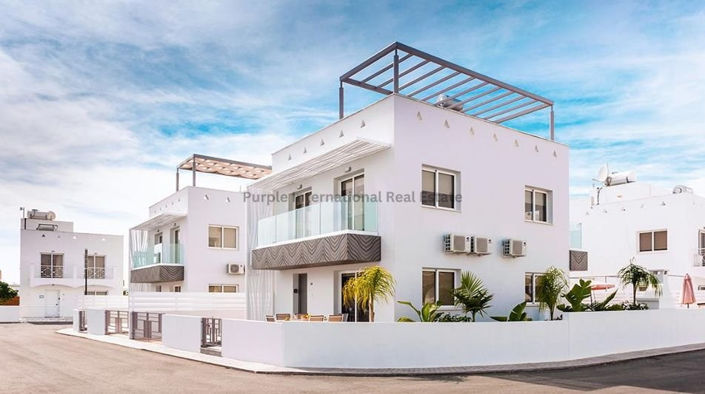 Image No.1-3 Bed Villa for sale