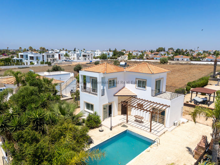 Image No.22-3 Bed Villa for sale