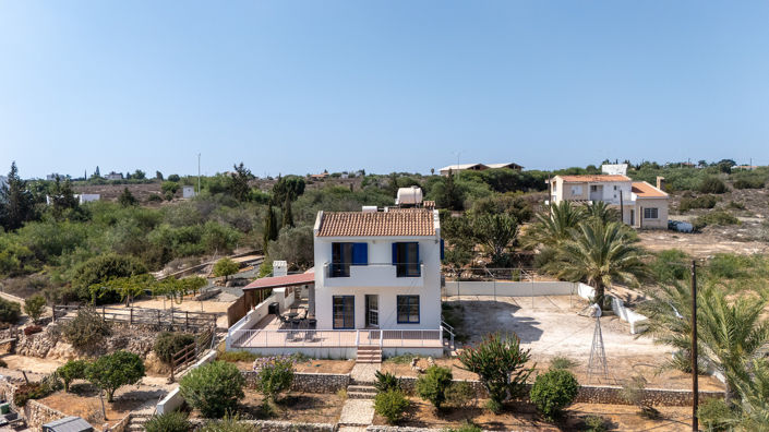 Image No.1-4 Bed Villa for sale