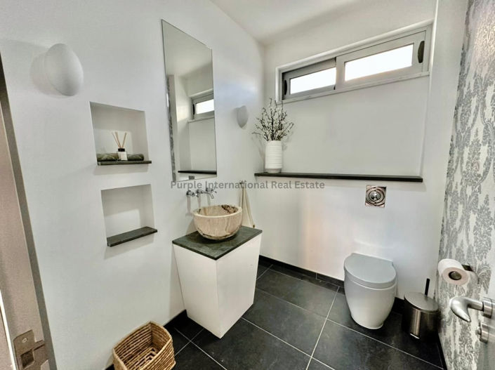 Image No.20-5 Bed Villa for sale