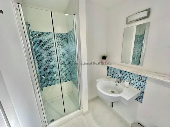 Image No.28-5 Bed Villa for sale