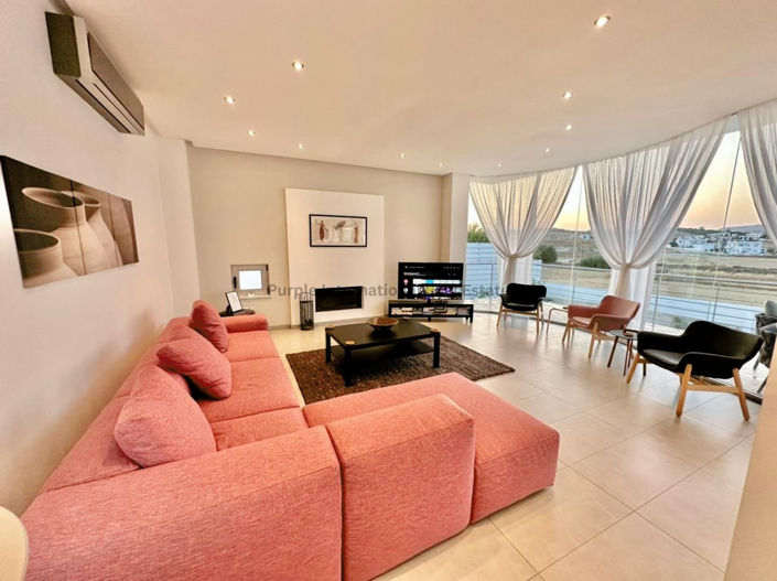 Image No.4-5 Bed Villa for sale