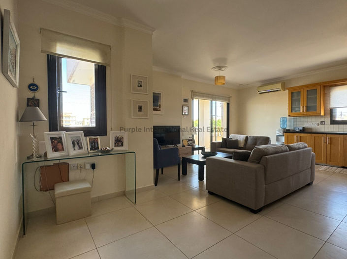 Image No.4-Appartement de 2 chambres à vendre à Pylas