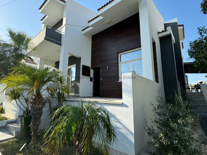 Image No.17-4 Bed Villa for sale