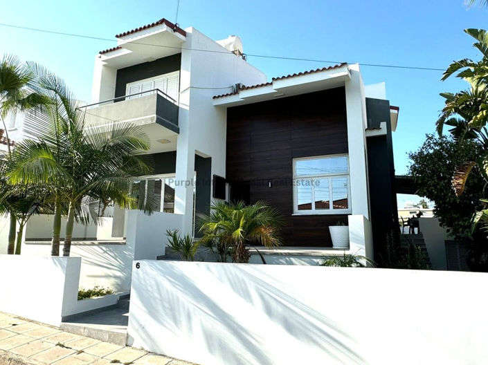 Image No.18-4 Bed Villa for sale