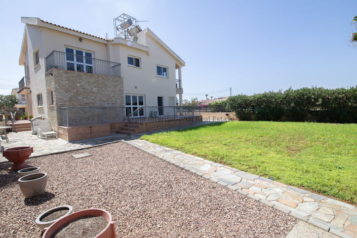 Image No.17-Villa de 4 chambres à vendre à Kiti