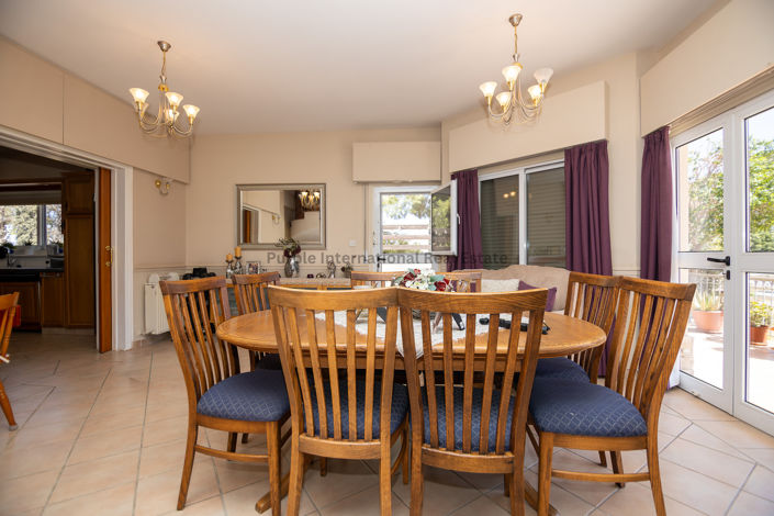 Image No.2-Villa de 4 chambres à vendre à Kiti