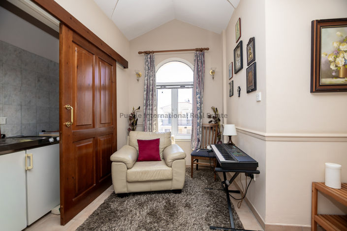 Image No.20-Villa de 4 chambres à vendre à Kiti