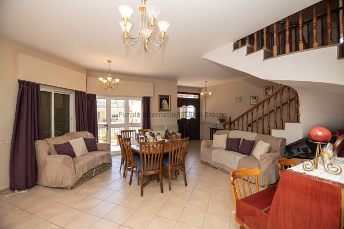 Image No.3-Villa de 4 chambres à vendre à Kiti