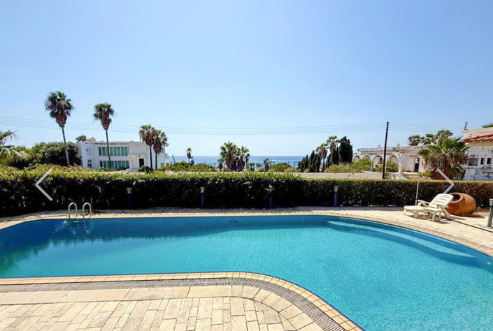 Image No.2-Villa de 5 chambres à vendre à Ayia Napa