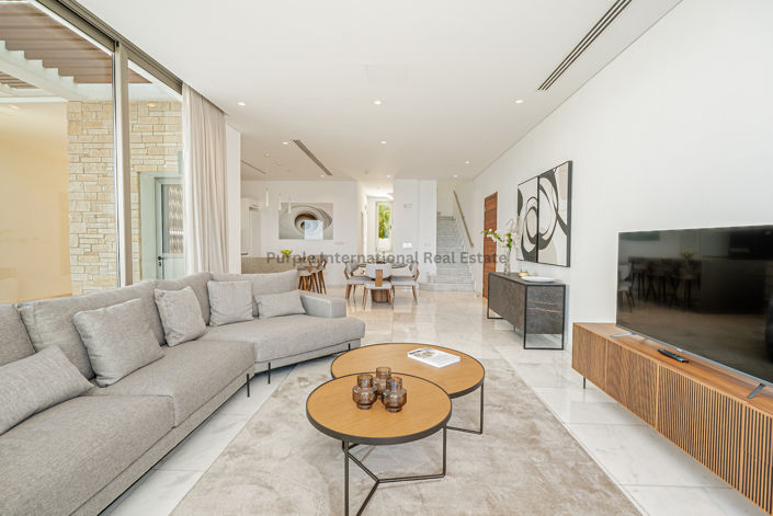 Image No.8-Villa de 4 chambres à vendre à Kissonerga