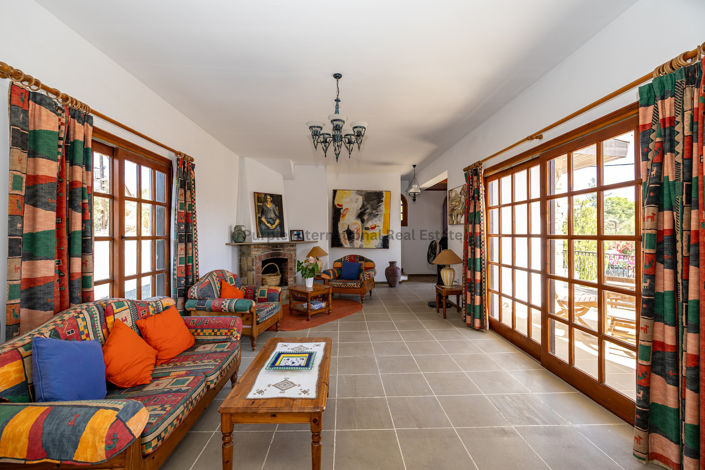 Image No.3-3 Bed Villa for sale