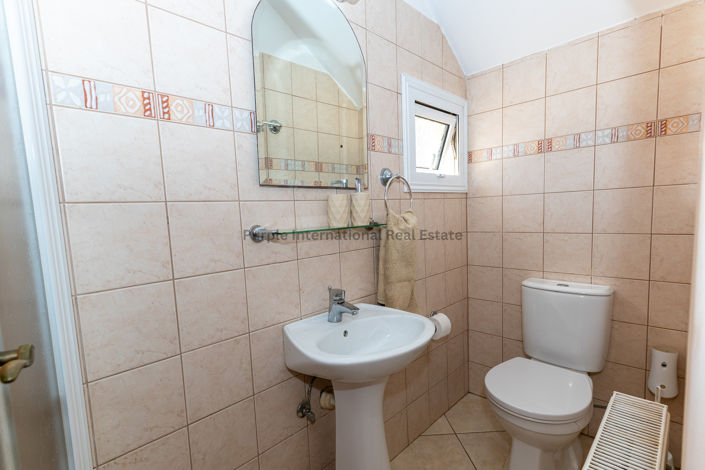 Image No.18-3 Bed Villa for sale