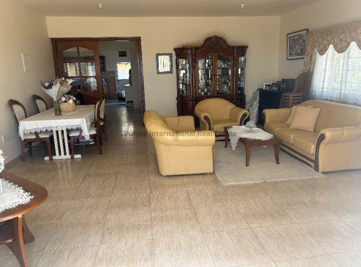 Image No.3-6 Bed Villa for sale