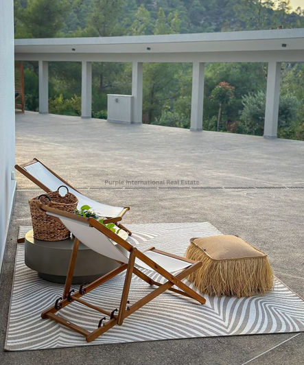 Image No.20-6 Bed Bungalow for sale